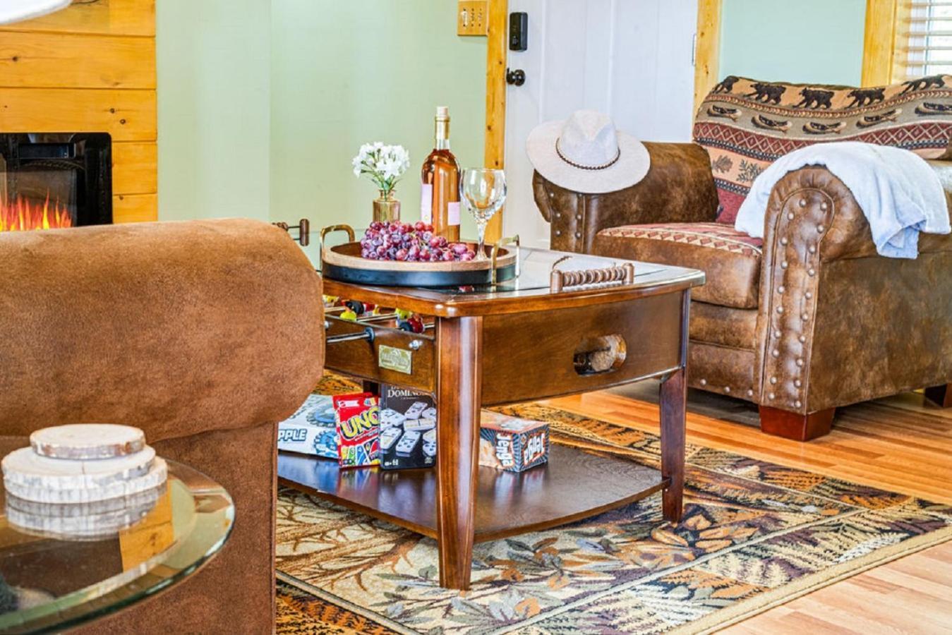 Brand New Tiny Cabin! A Bearly Adventure Sevierville Extérieur photo