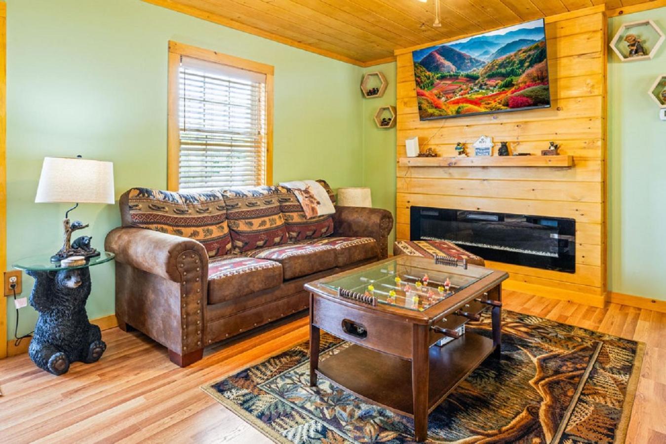 Brand New Tiny Cabin! A Bearly Adventure Sevierville Extérieur photo